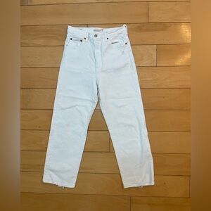 Premium Levi’s Ribcage High Rise Straight Ankle Jeans with Light Distressing 29